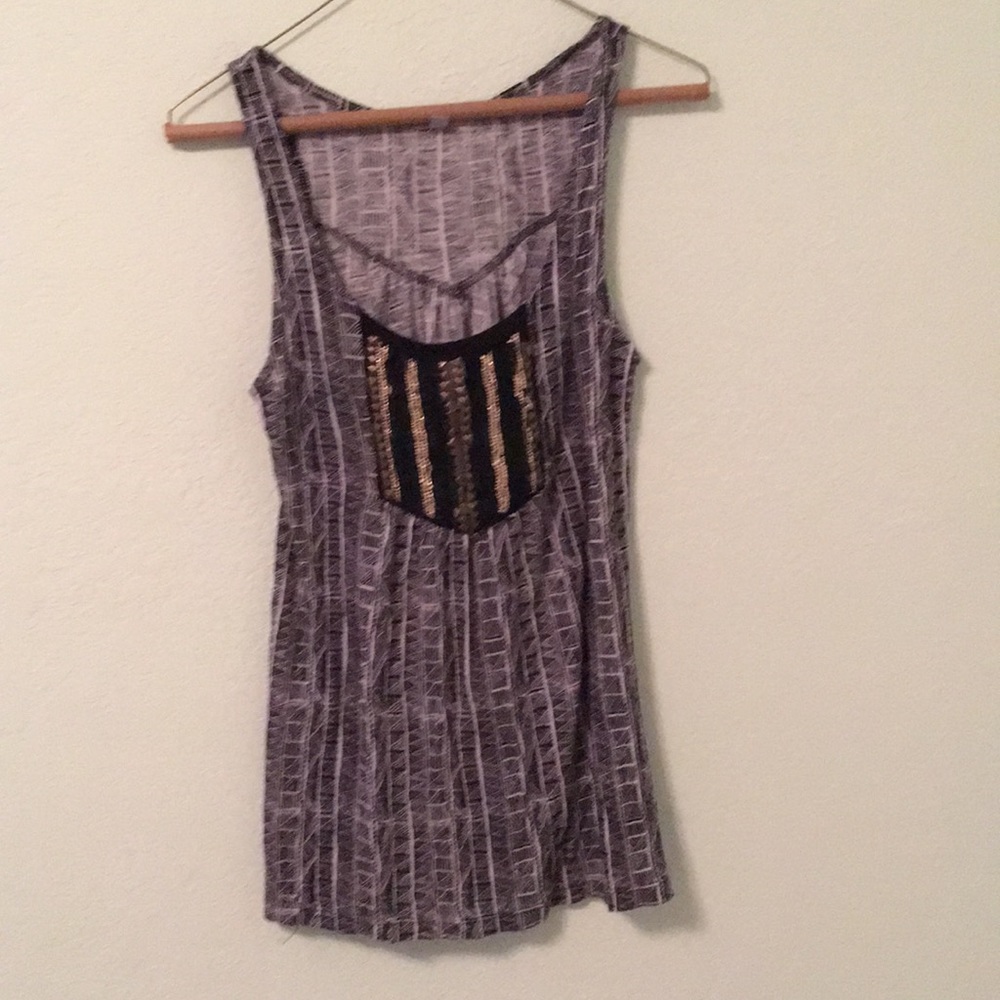 Eooté flowy tank with beaded front